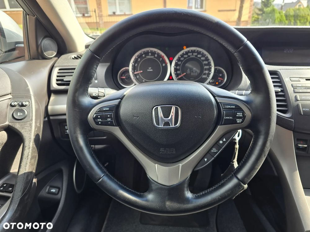 Honda Accord 2.0 Elegance Advantage - 25