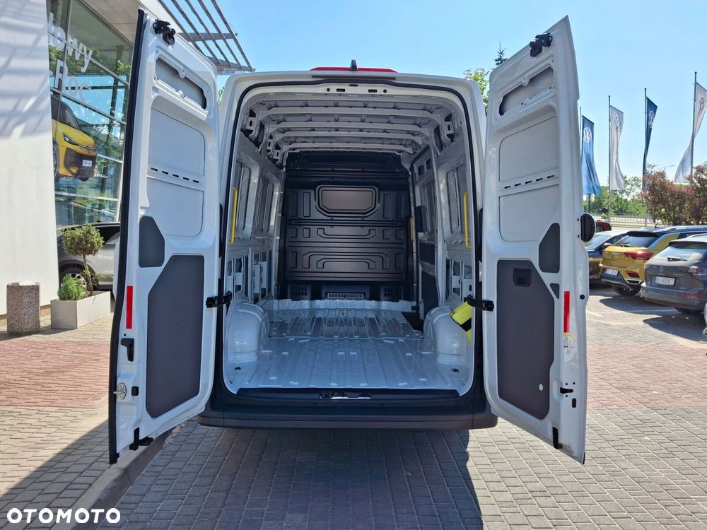 Volkswagen Crafter - 12