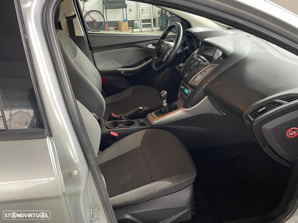 Ford Focus SW 1.6 TDCi ECOnetic 88g S&S Titanium - 16