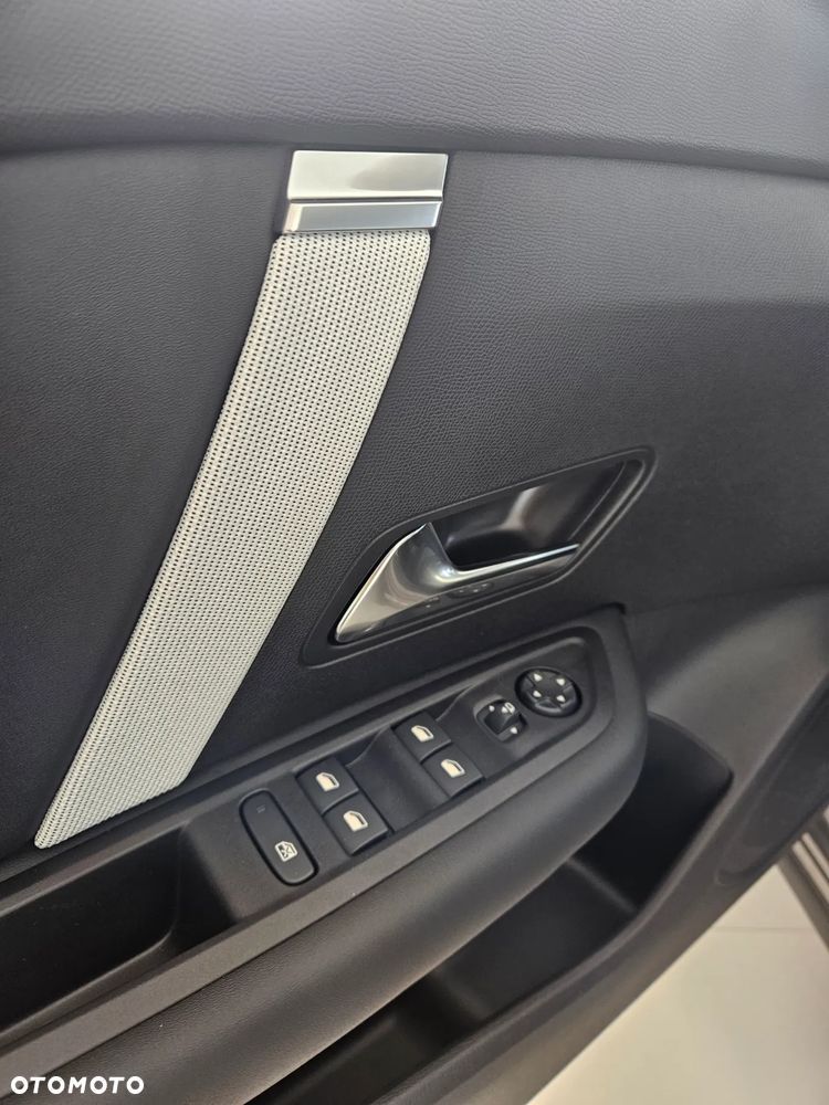 Citroën C4 1.2 PureTech Max S&S EAT8 - 6