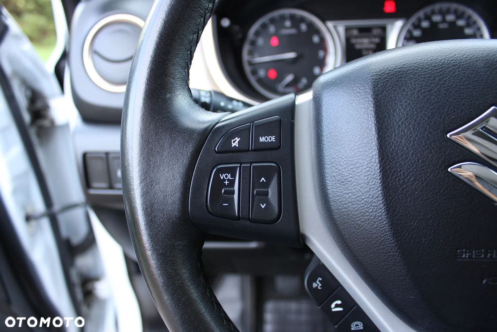 Suzuki Vitara 1.6 XLED 2WD - 25