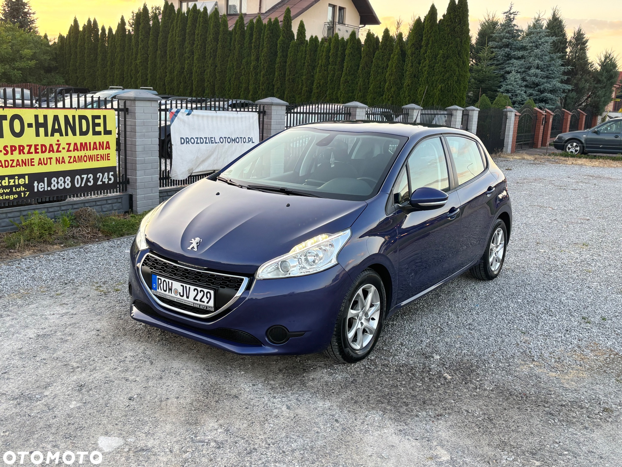 Peugeot 208 - 5