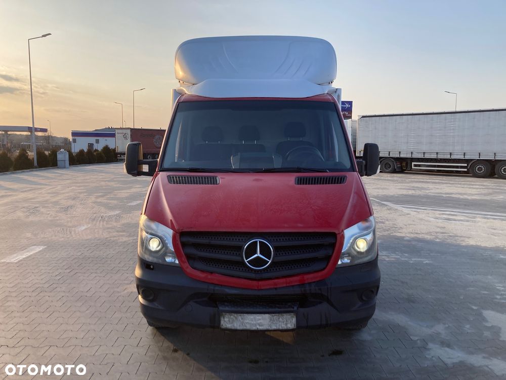 Mercedes-Benz Sprinter - 2