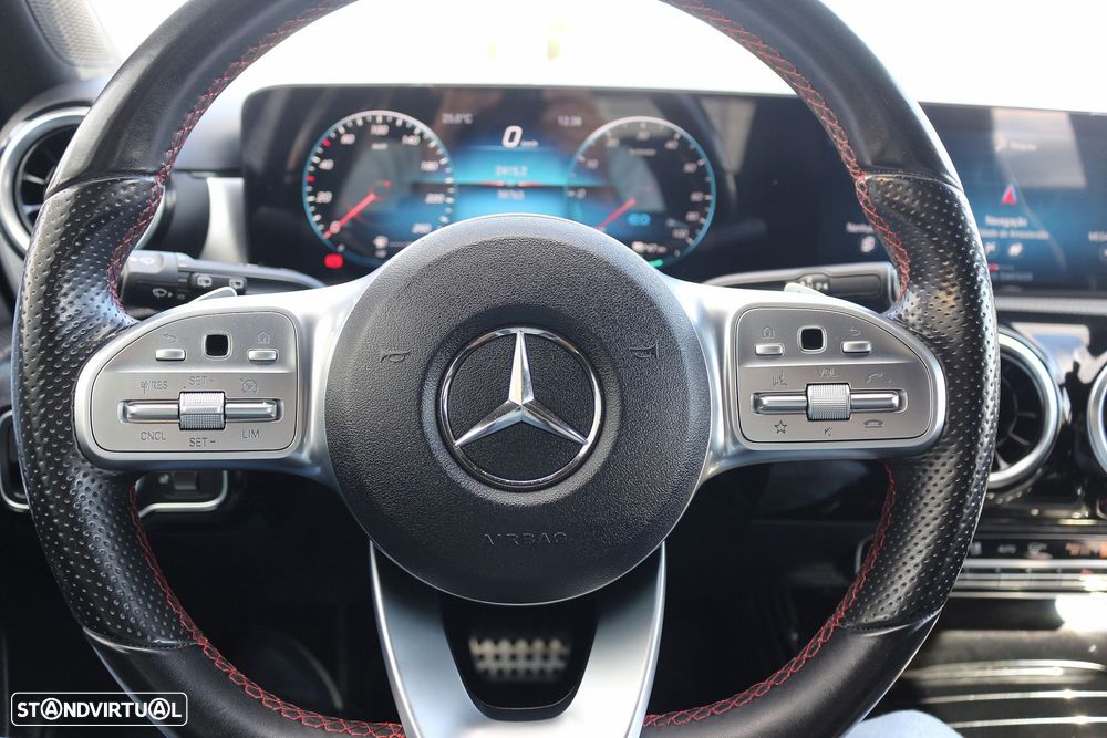 Mercedes-Benz A 250 e AMG Line - 29