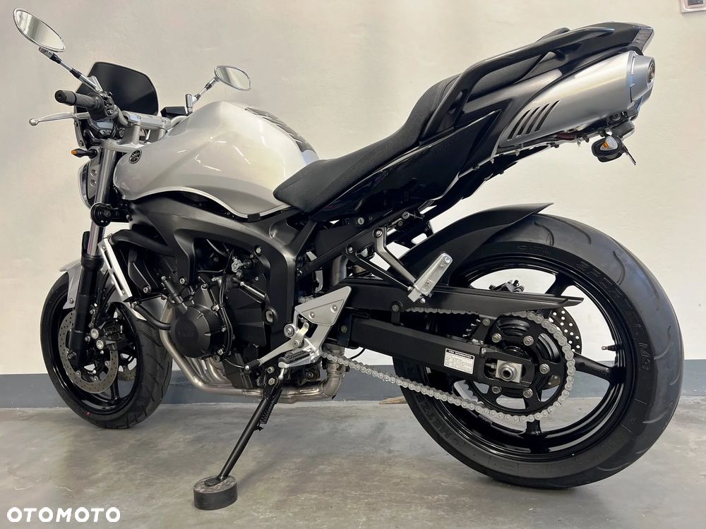 Yamaha FZ6 - 4