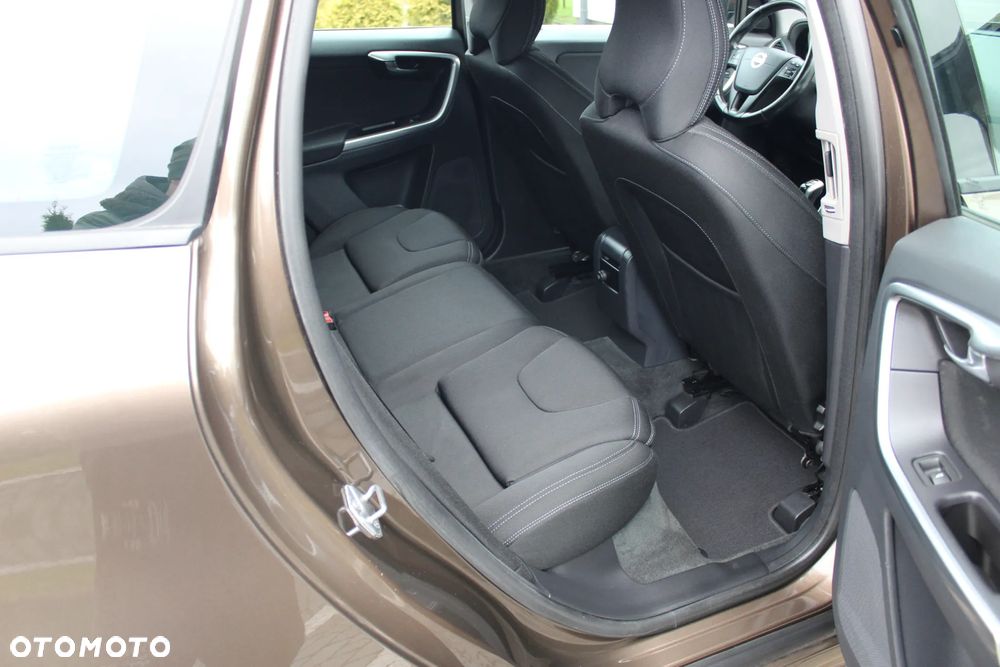 Volvo XC 60 D4 Kinetic - 12