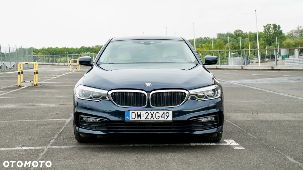BMW Seria 5 540i xDrive Sport Line sport - 2