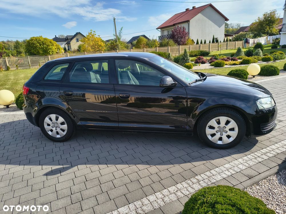 Audi A3 Sportback 2010 photo 5