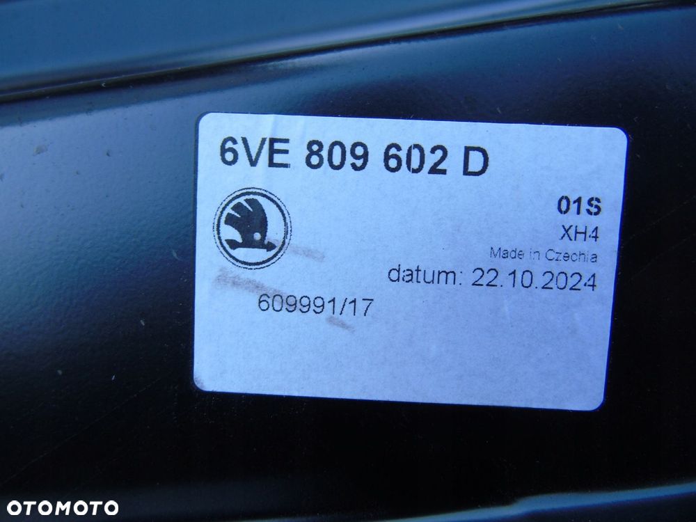 Skoda Fabia IV próg prawy 6VE809602D - 3