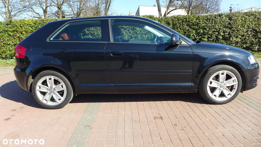 Audi A3 3-drzwiowe 2.0 TDI DPF Quattro Ambition - 5