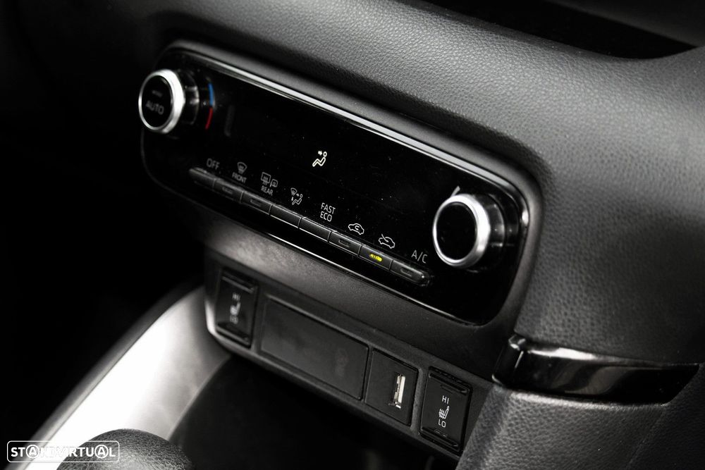 Toyota Yaris 1.5 HDF Comfort - 17