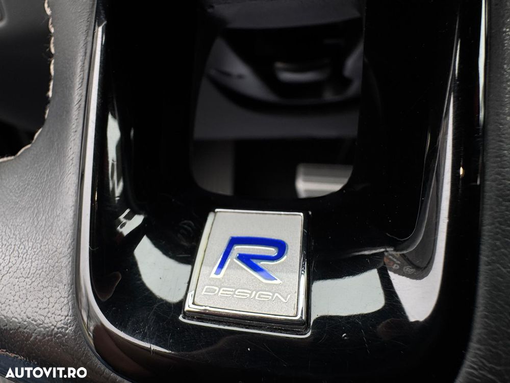 Volvo XC 60 D5 AWD Geartronic RDesign - 29