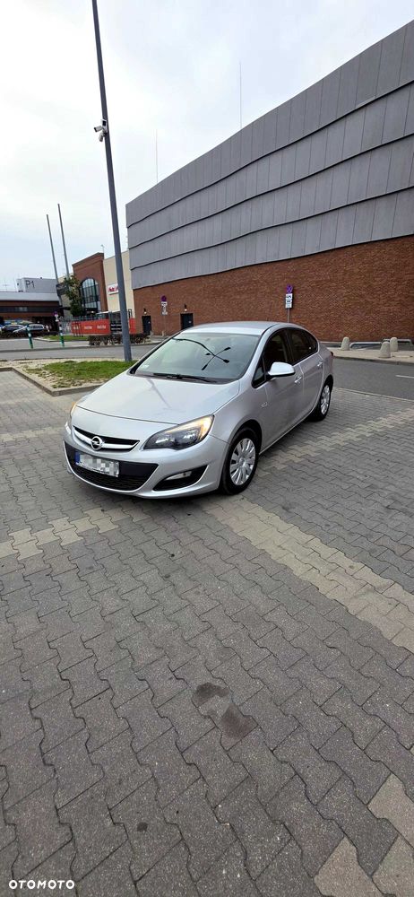 Opel Astra - 1