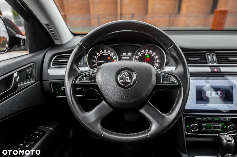 Skoda Superb 2.0 TDI Green tec 4x4 DSG L&K - 27