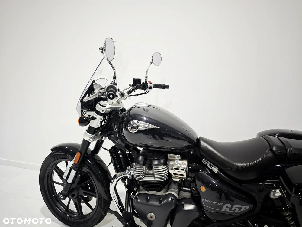 Royal Enfield Super Meteor - 17