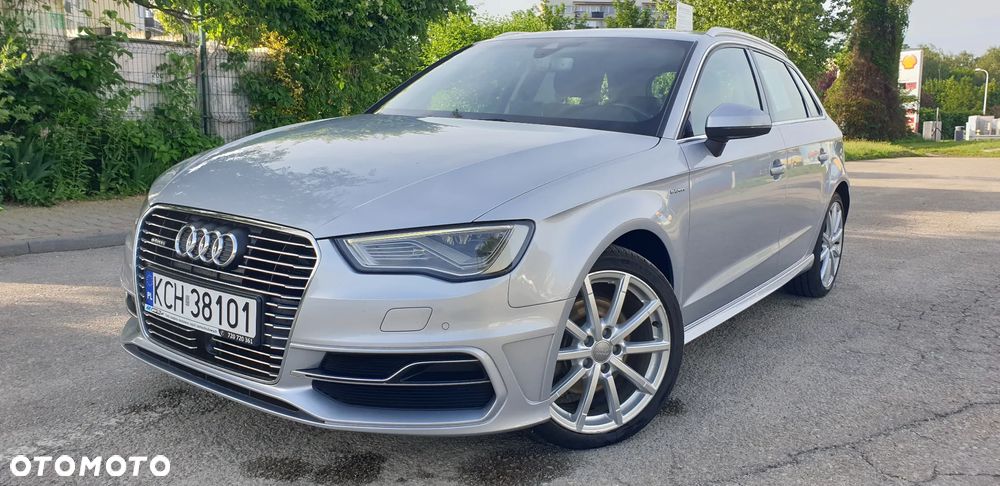 Audi A3 Sportback 1.4 TFSI E-tron Ambiente e-S tronic - 1