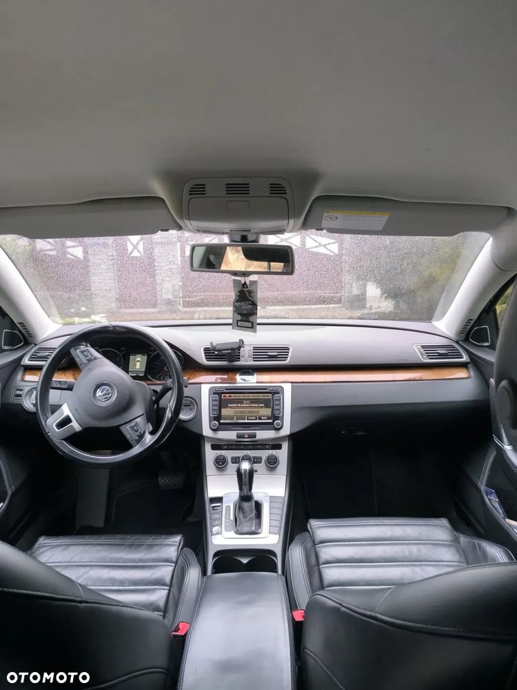 Volkswagen Passat B7 (2010-2014) 2.0 TDI DPF DSG Highline, 2012