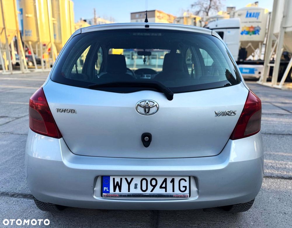 Toyota Yaris - 6