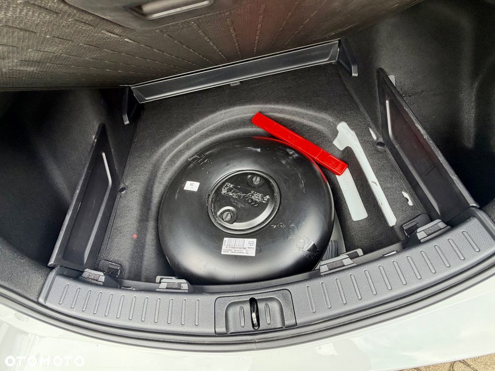 Toyota Corolla 1.8 Hybrid Comfort - 19