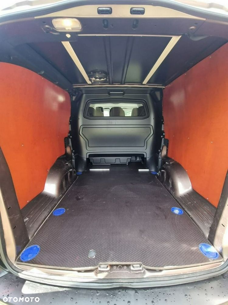 Opel Vivaro - 17