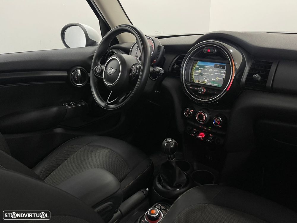 MINI 5 Portas One D - 23