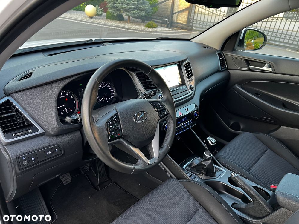 Hyundai Tucson blue 1.6 GDi 2WD Navi - 17