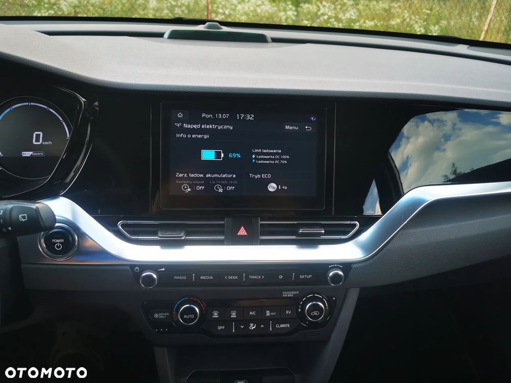 Kia Niro 64kWh M - 8