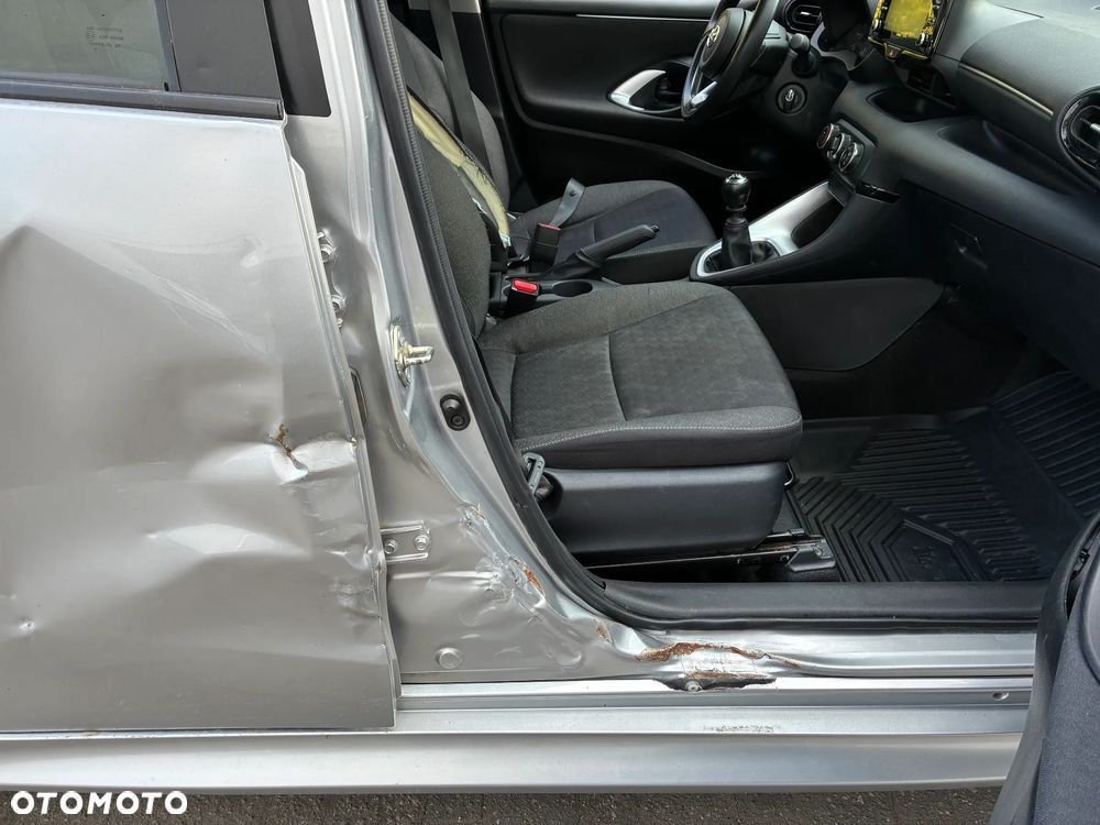 Toyota Yaris 1.5 Comfort - 16