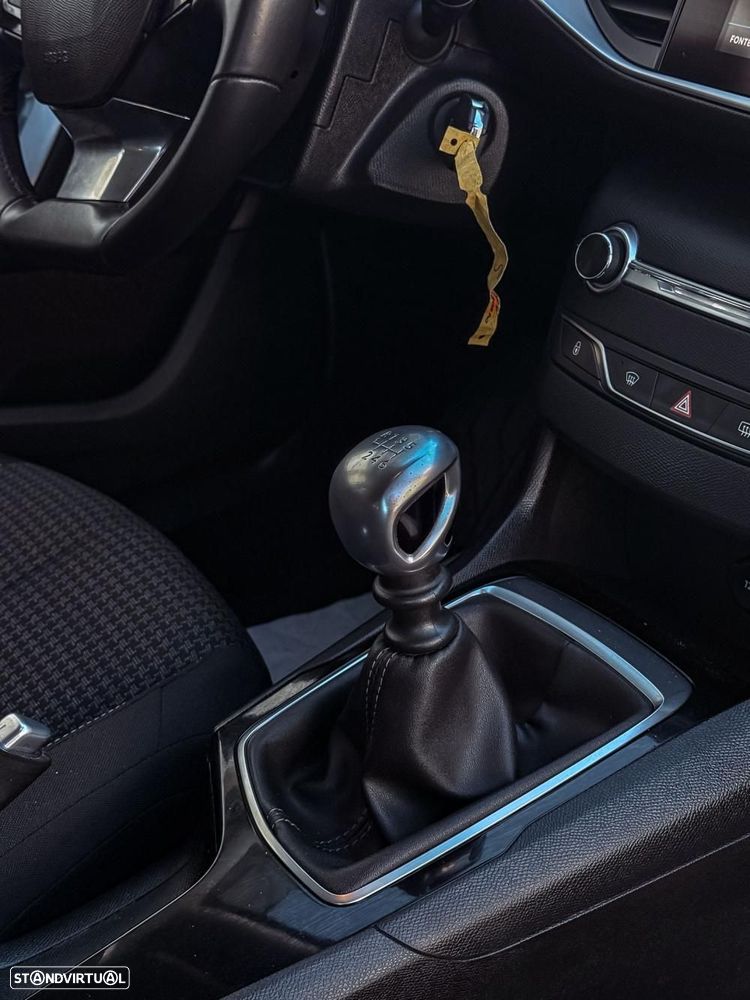 Peugeot 308 1.5 BlueHDi Business Line - 4