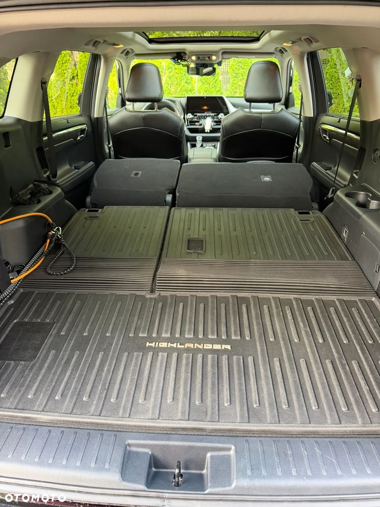 Toyota Highlander 2.5 Hybrid Executive - 25
