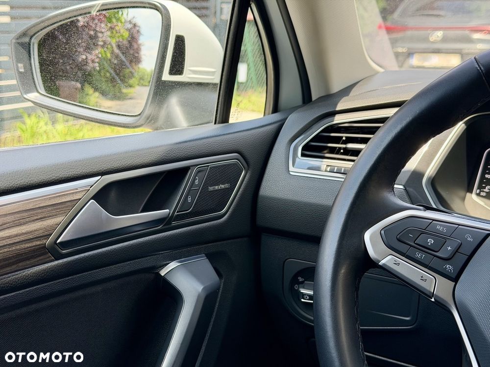 Volkswagen Tiguan Allspace 2.0 TSI 4Mot Elegance DSG - 16
