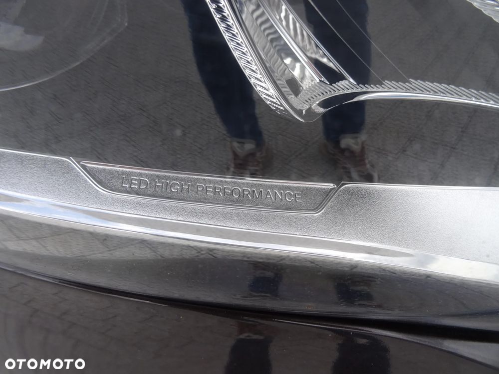 Mercedes-Benz GLA 200 d 4Matic 7G-DCT UrbanStyle Edition - 19