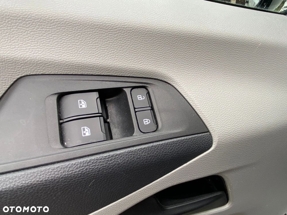 Maxus Deliver 9 - 19