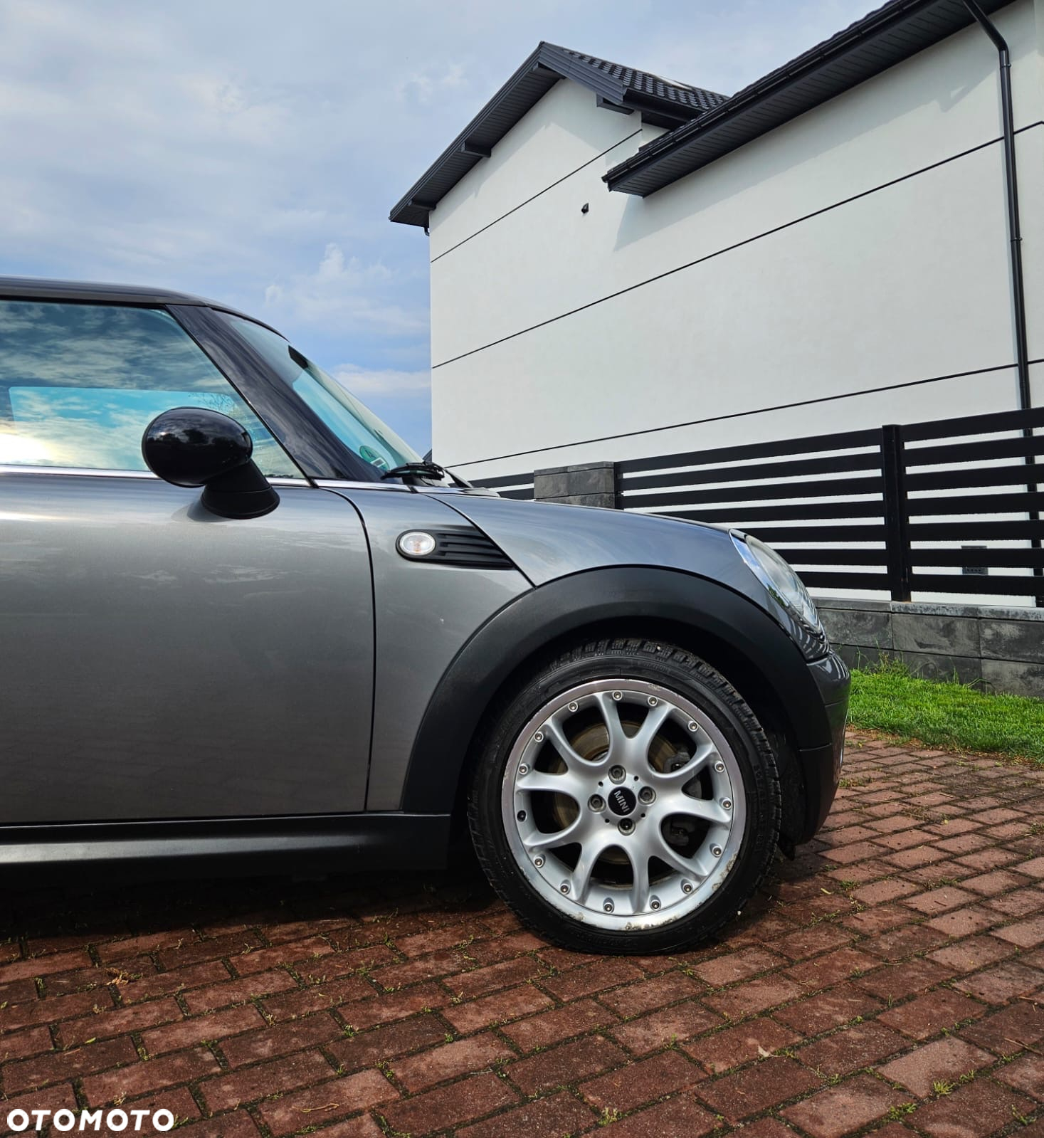 MINI Cooper Standard - 10