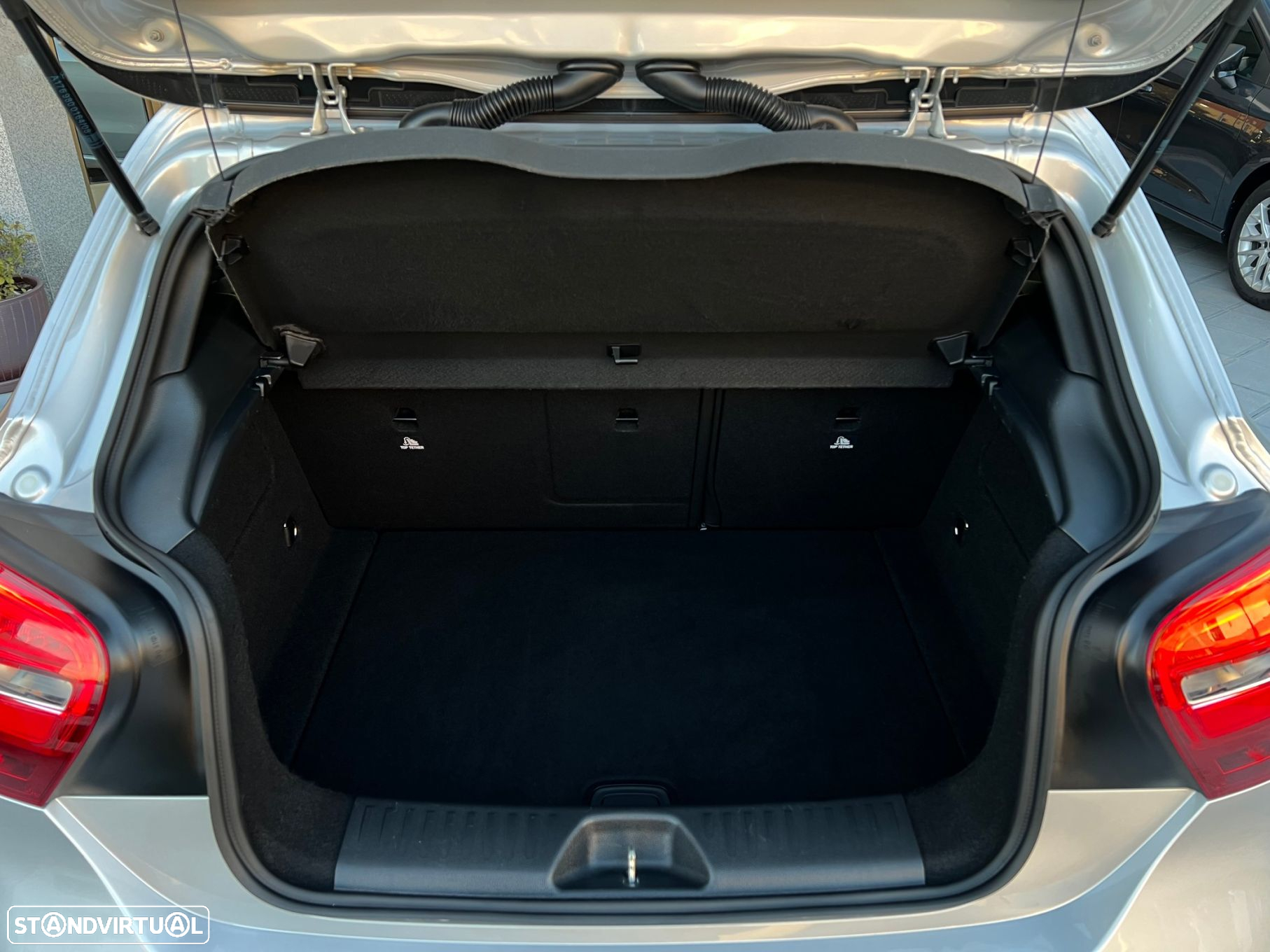 Mercedes-Benz A 180 d Urban - 25