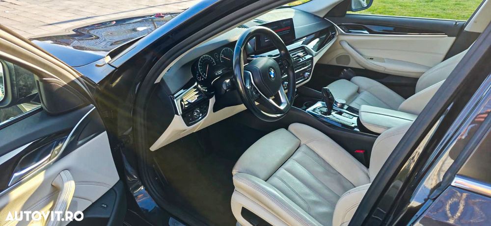 BMW Seria 5 520d xDrive AT - 10