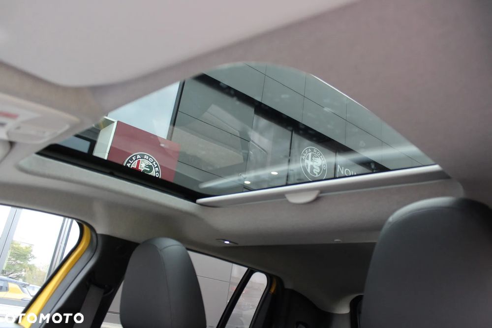 Jeep Avenger 1.2 T3 mHEV Summit FWD eDCT6 - 7