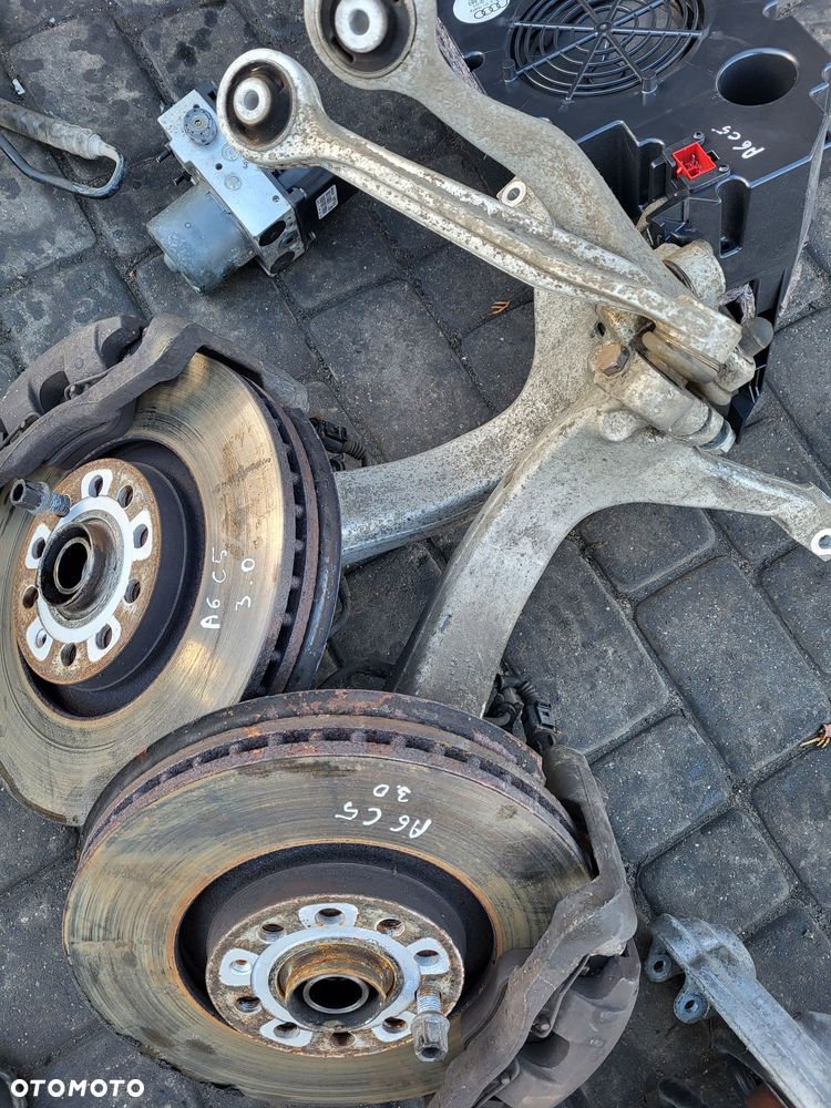 Tarcza piazda goleń audi a6 c5 3.0 benzyna komplet