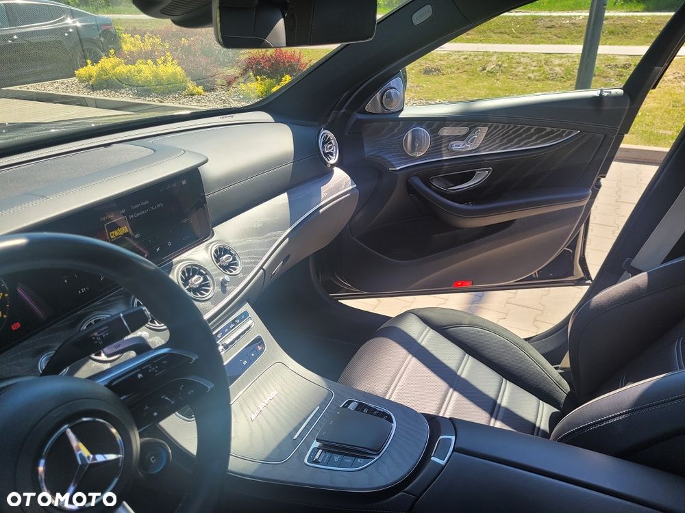 Mercedes-Benz Klasa E AMG 63 S 4Matic+ AMG Speedshift MCT-9G - 19