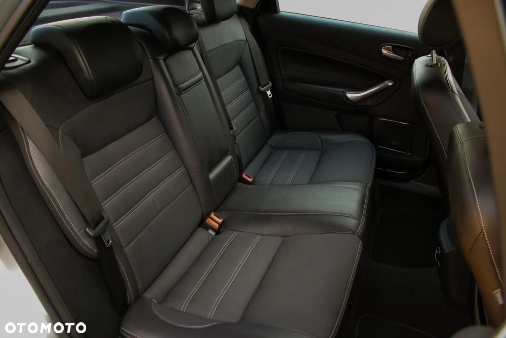 Ford Mondeo 2.0 TDCi Viva Titanium - 24