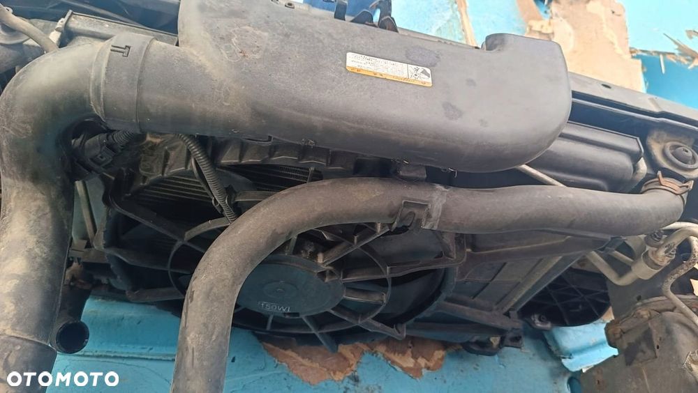 CHŁODNICE WENTYLATOR KOMPLET HYUNDAI I30 I 1.4 16V - 1