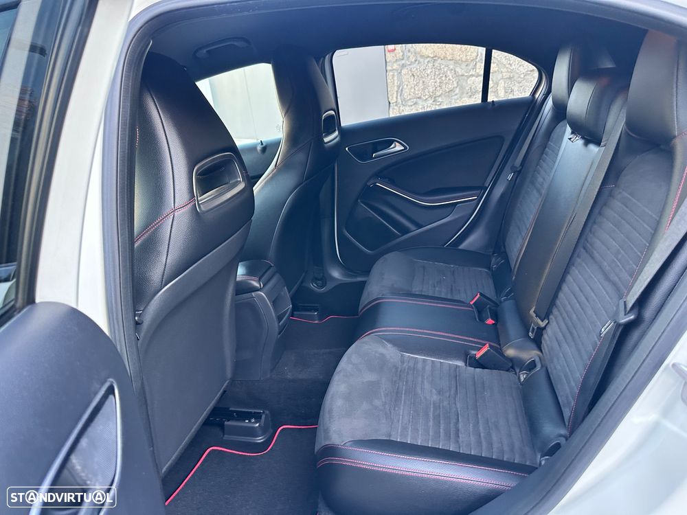 Mercedes-Benz A 180 d AMG Line - 41