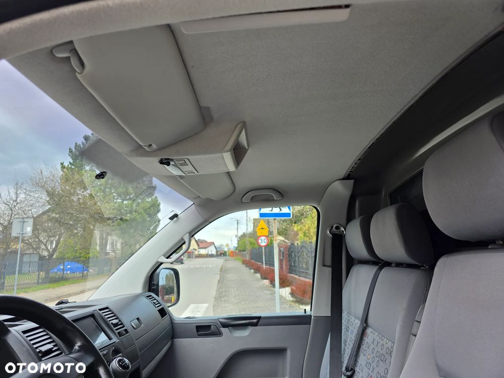 Volkswagen Transporter T5 - 16