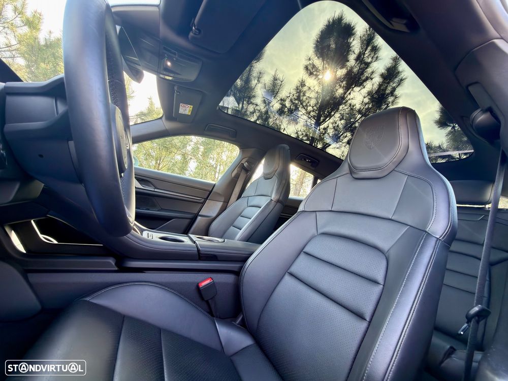 Porsche Taycan Sport Turismo bateria Performance Plus - 36