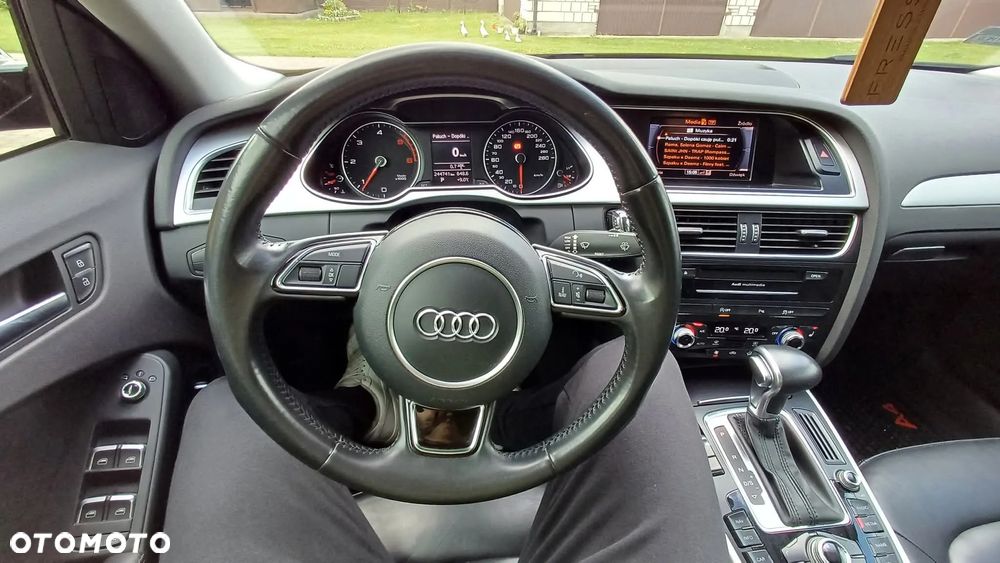 Audi A4 Limousine - 9