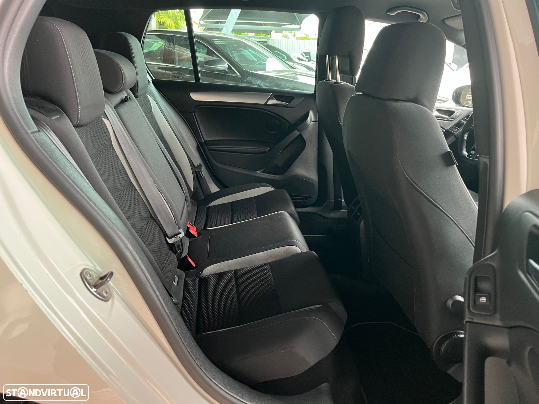 VW Golf 2.0 R DSG - 49