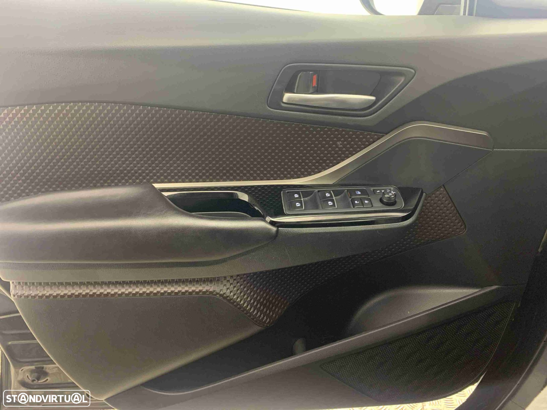Toyota C-HR 1.8 Hybrid Exclusive+P.Luxury - 11