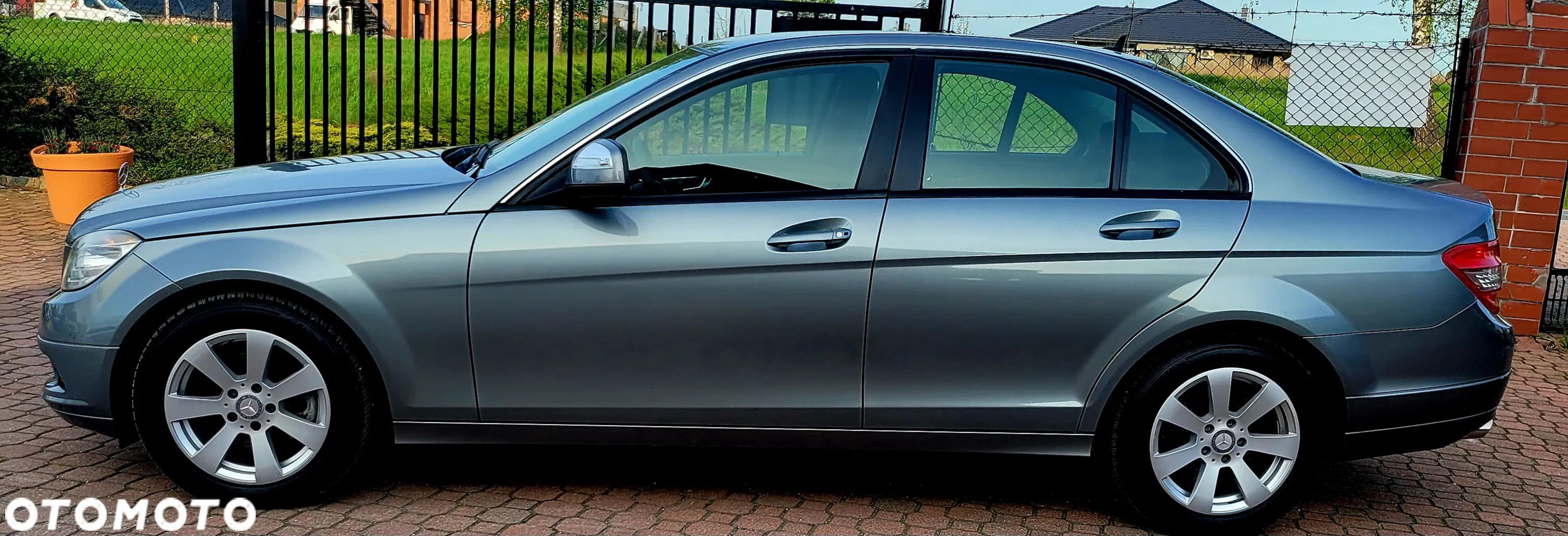 Mercedes-Benz Klasa C 200 CGI BlueEff Classic - 10