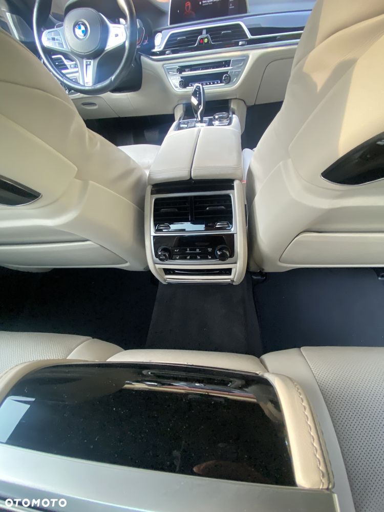 BMW Seria 7 750d xDrive - 13