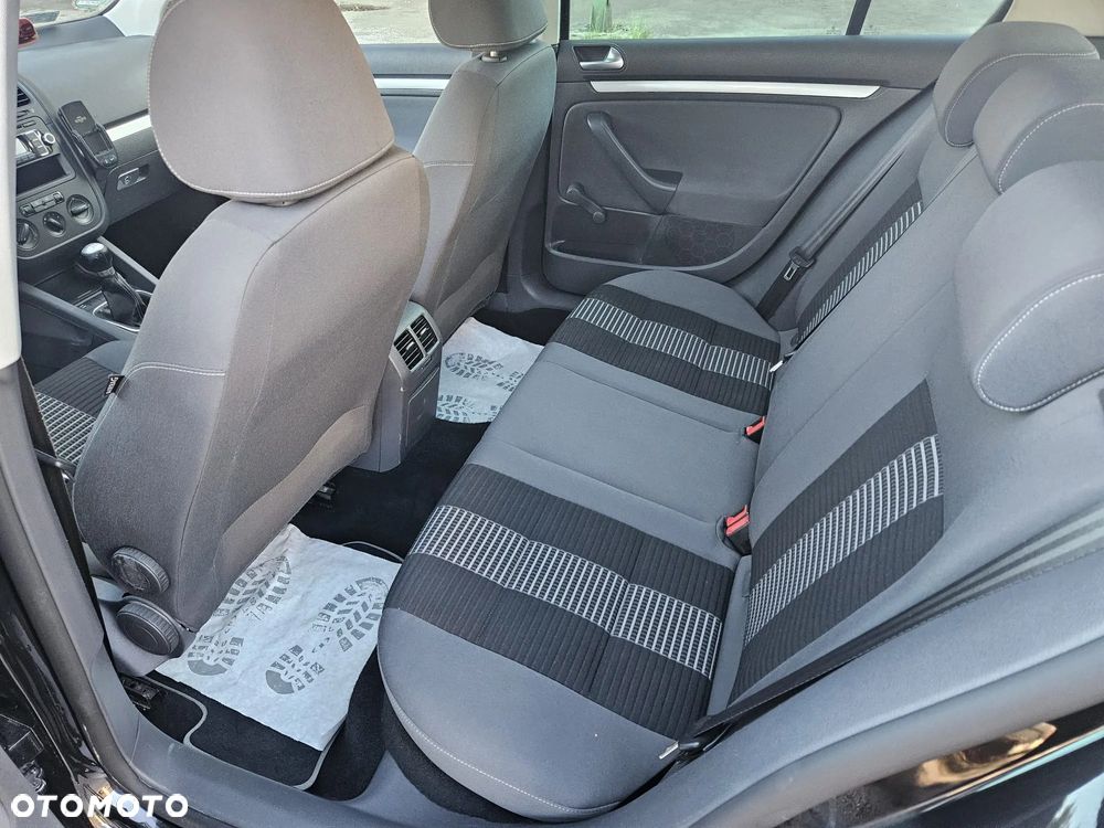 Volkswagen Golf - 9